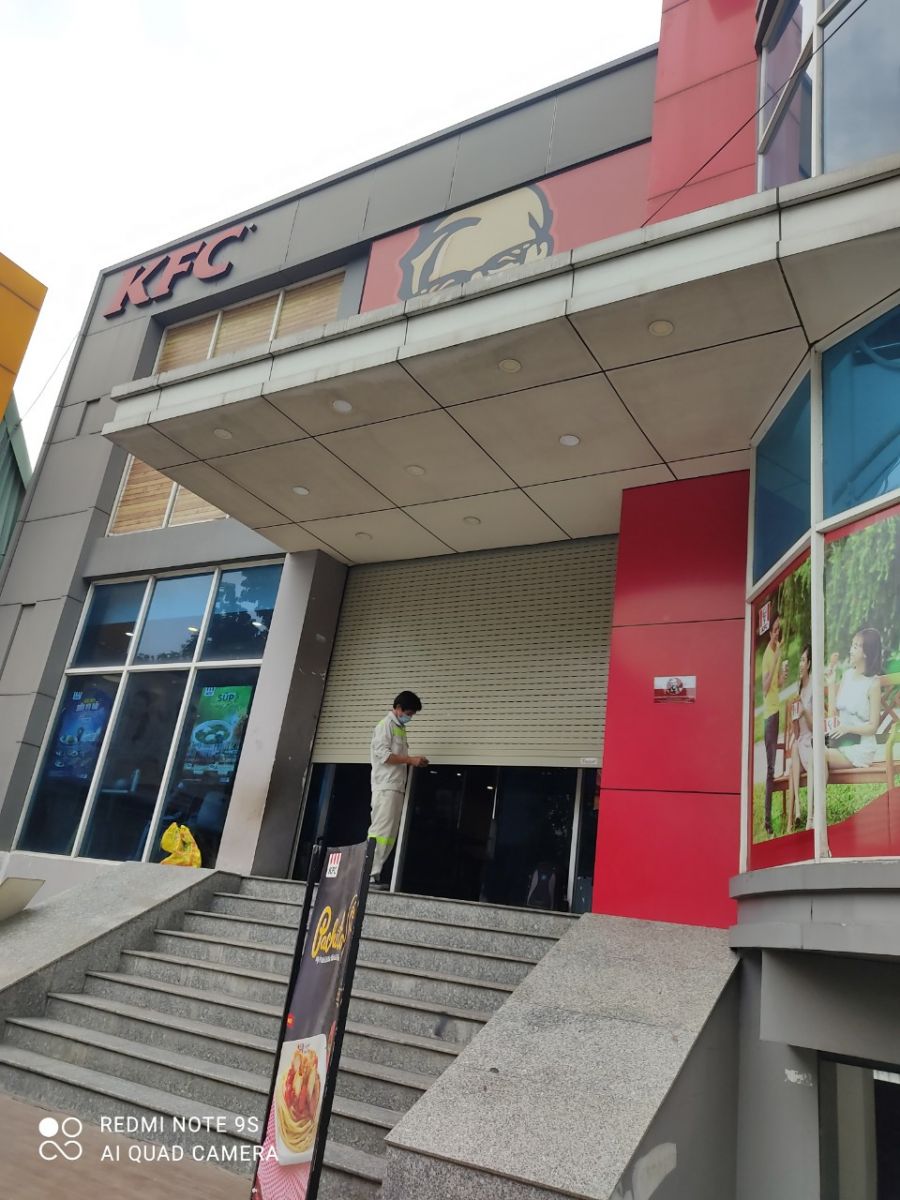 Cửa cuốn Thiên Phú tại KFC